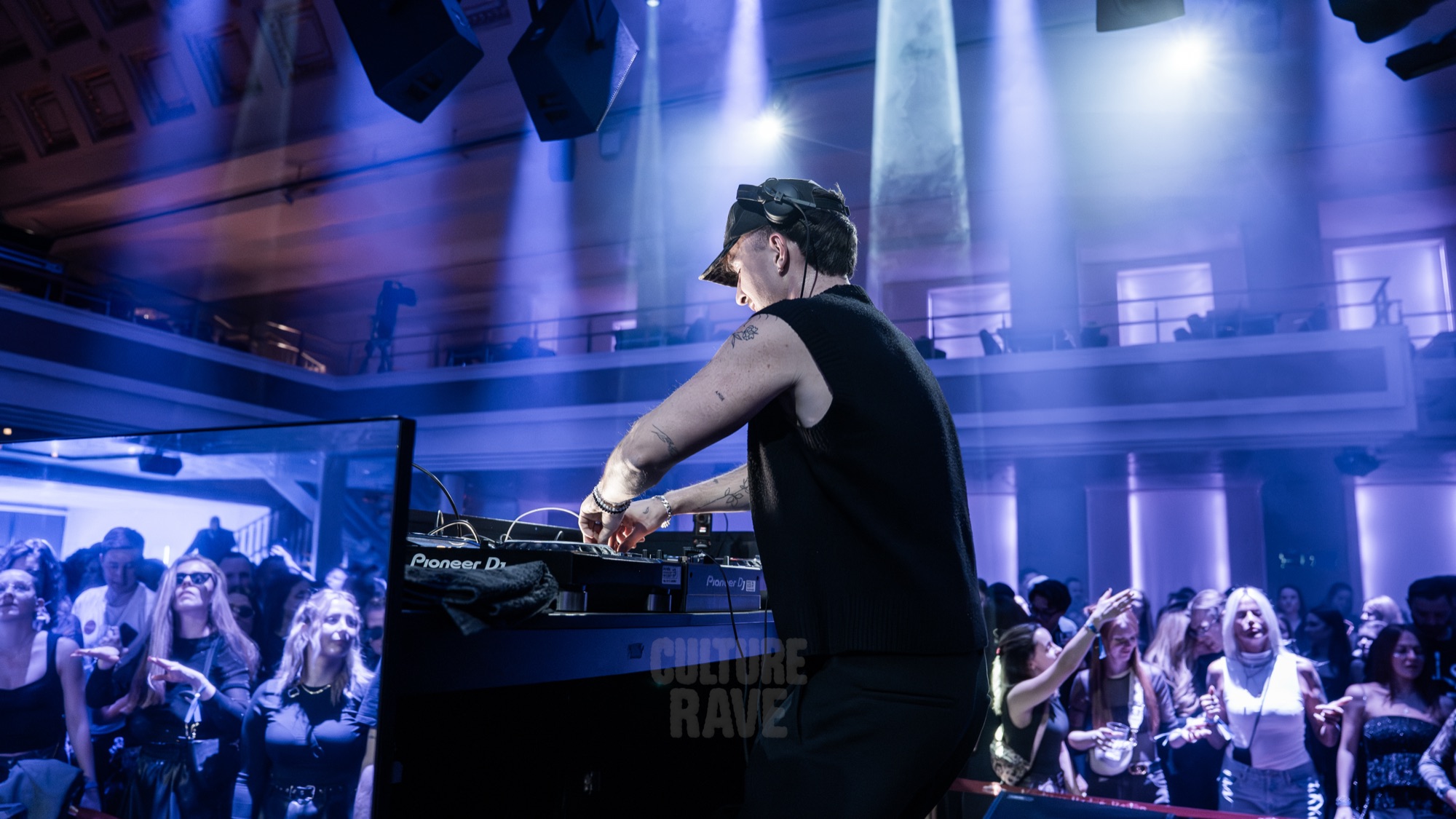 Culture Rave – Crowd